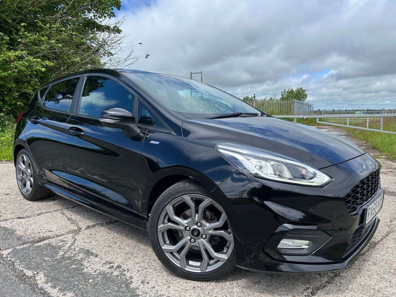 A 2019 FORD FIESTA 1.0T EcoBoost GPF ST-Line Hatchback 5dr Petrol Manual Euro 6 (s/s) (125 ps) A 2019 FORD FIESTA 1.0T EcoBoost GPF ST-Line Hatchback 5dr Petrol Manual Euro 6 (s/s) (125 ps)