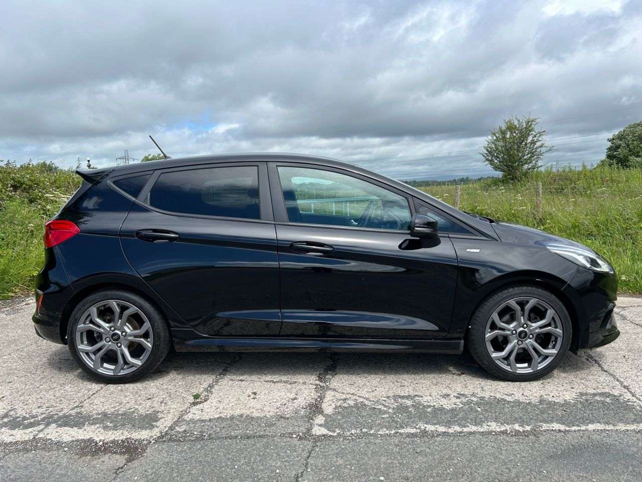 A 2019 FORD FIESTA 1.0T EcoBoost GPF ST-Line Hatchback 5dr Petrol Manual Euro 6 (s/s) (125 ps) A 2019 FORD FIESTA 1.0T EcoBoost GPF ST-Line Hatchback 5dr Petrol Manual Euro 6 (s/s) (125 ps)
