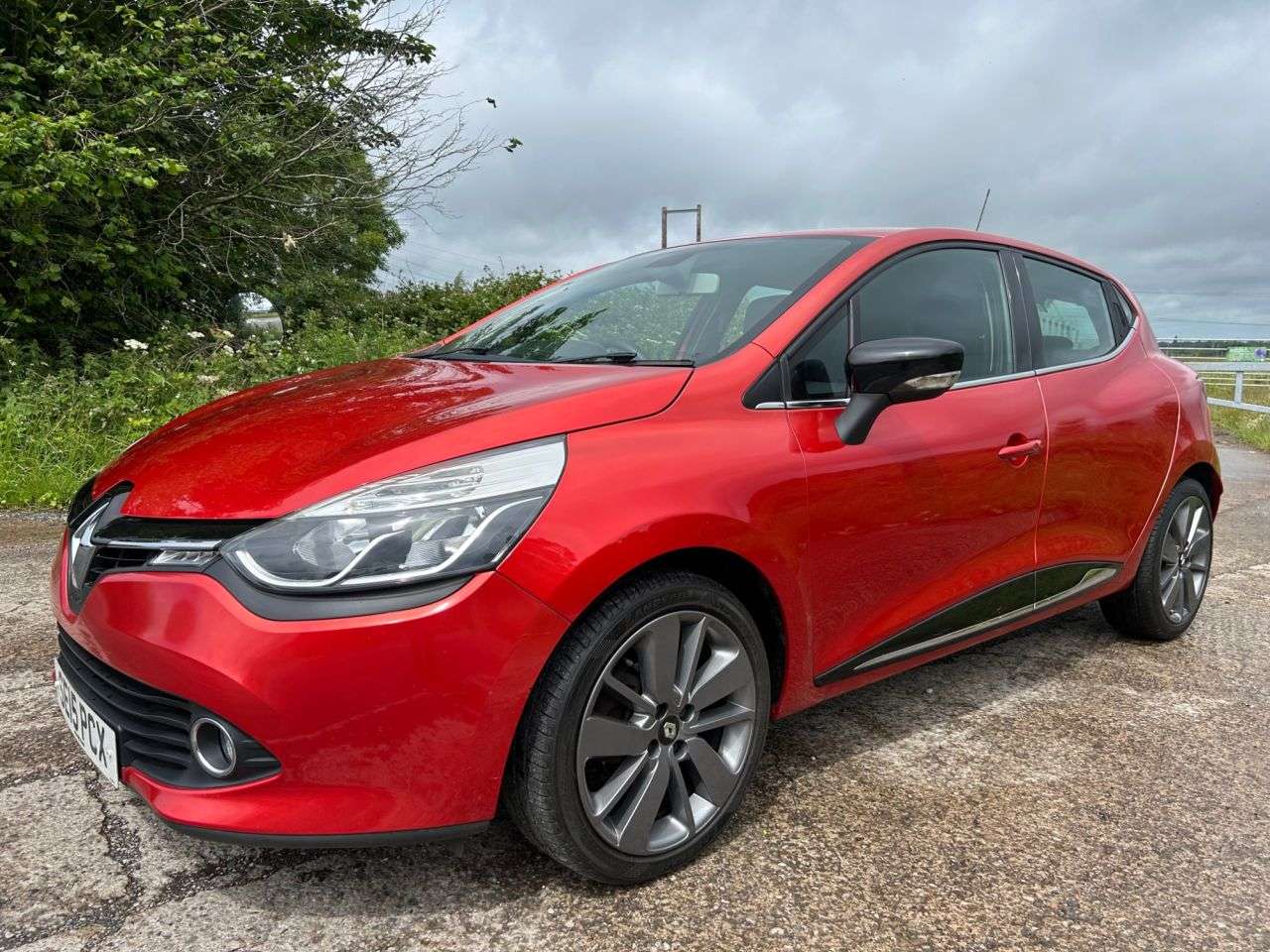 2015 RENAULT CLIO 2015 RENAULT CLIO
