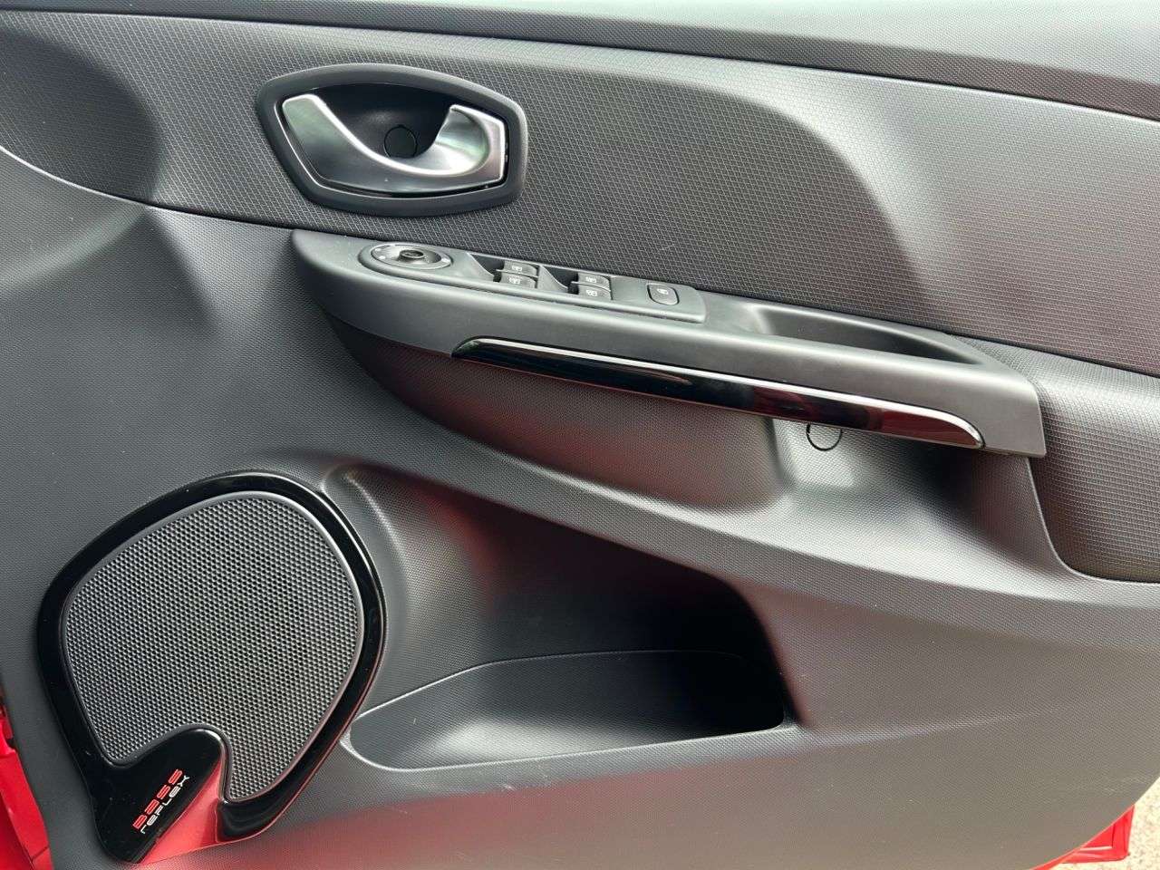 2015 RENAULT CLIO 2015 RENAULT CLIO