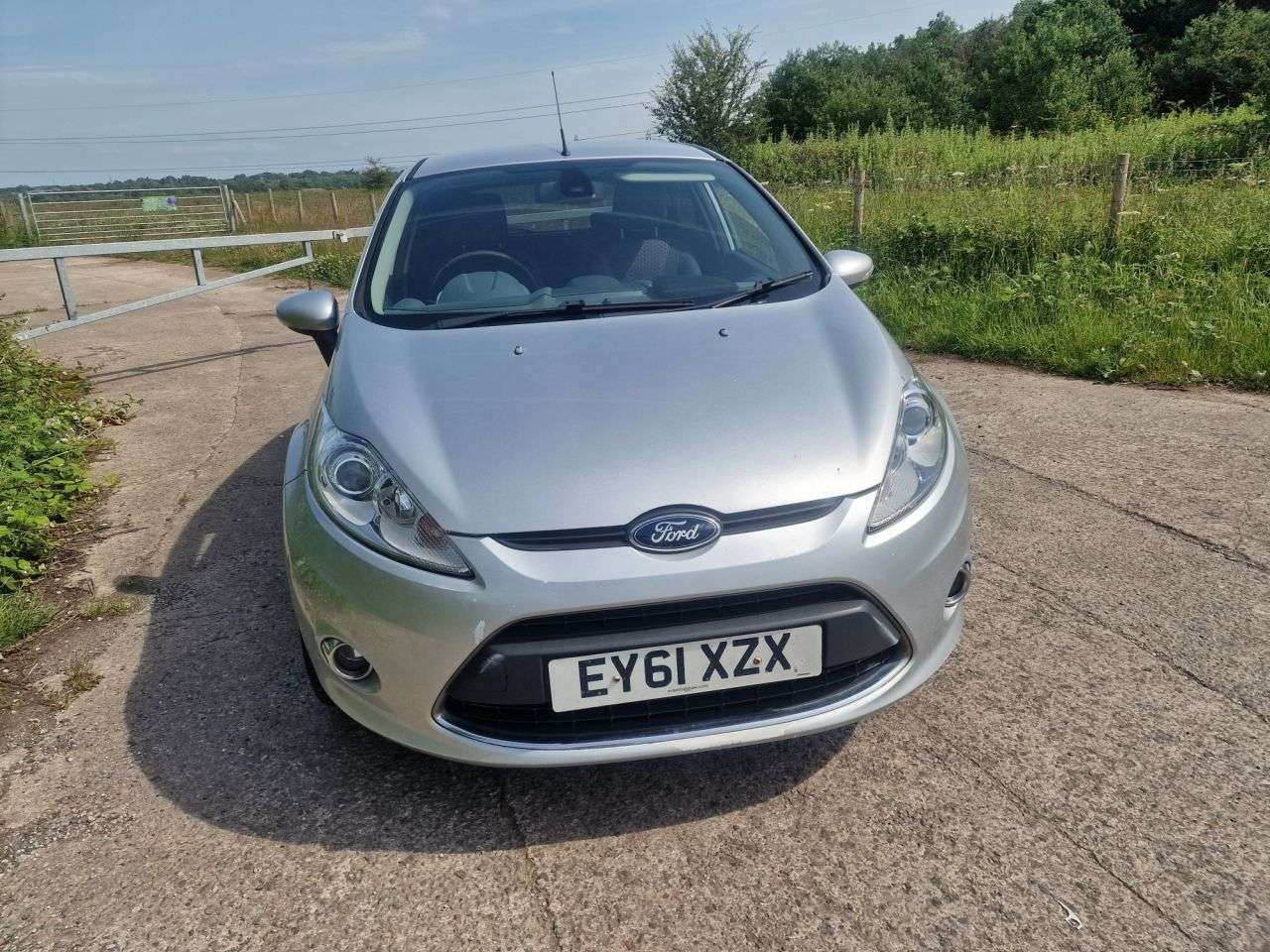 A 2011 FORD FIESTA 1.4 TDCi DPF Titanium Hatchback 5dr Diesel Manual (107 g/km, 69 bhp) A 2011 FORD FIESTA 1.4 TDCi DPF Titanium Hatchback 5dr Diesel Manual (107 g/km, 69 bhp)