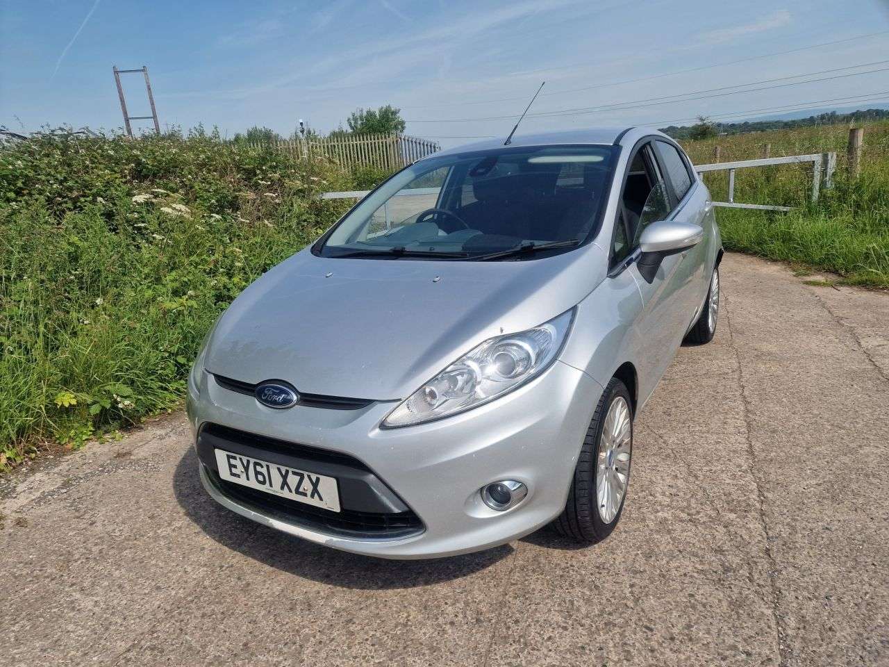 A 2011 FORD FIESTA 1.4 TDCi DPF Titanium Hatchback 5dr Diesel Manual (107 g/km, 69 bhp) A 2011 FORD FIESTA 1.4 TDCi DPF Titanium Hatchback 5dr Diesel Manual (107 g/km, 69 bhp)