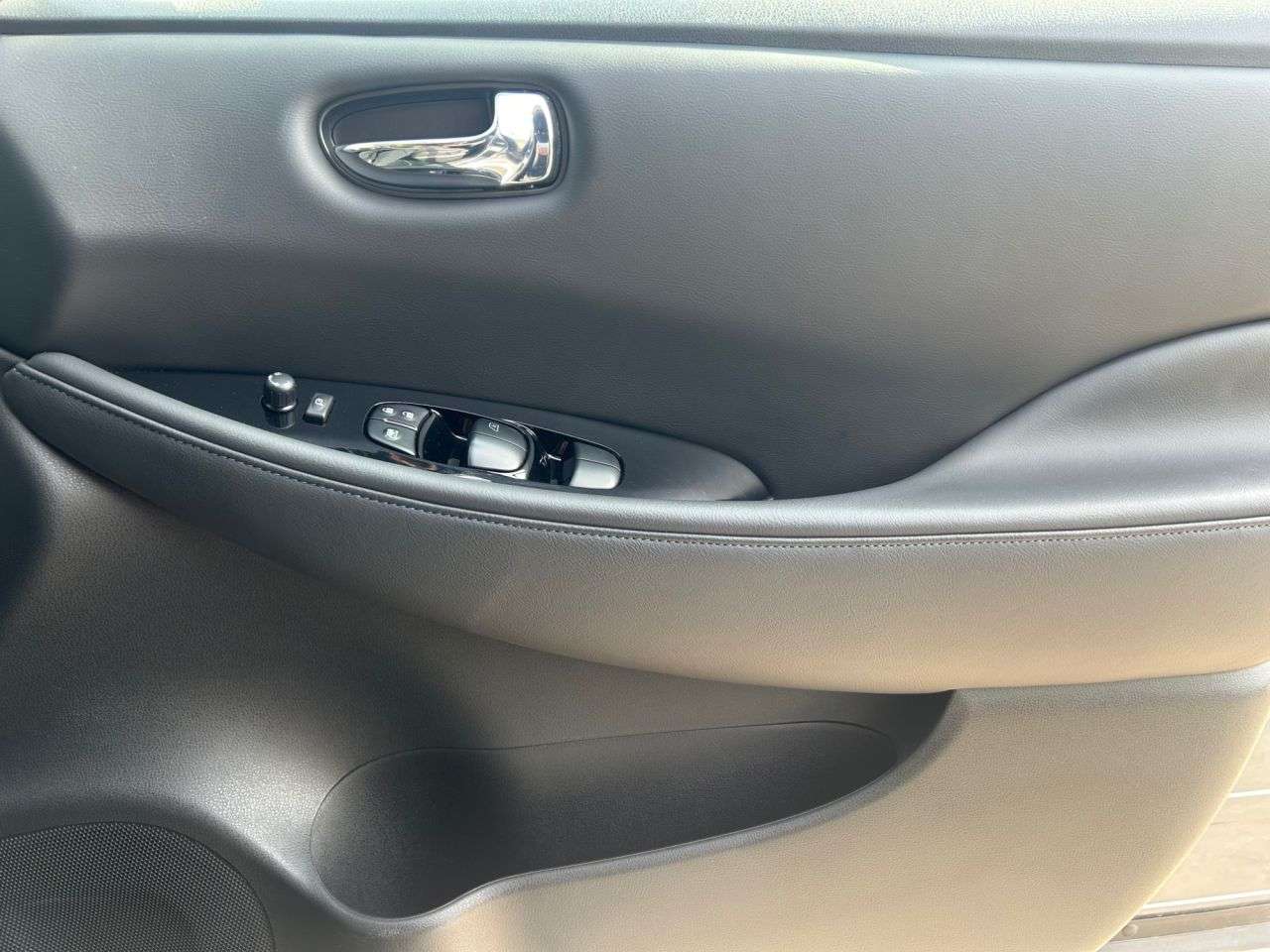 2022 NISSAN LEAF 2022 NISSAN LEAF