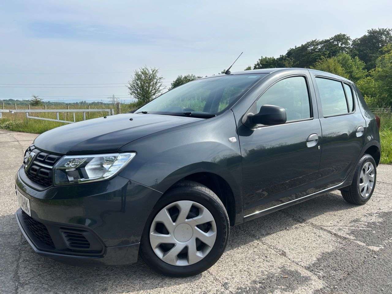 A 2018 DACIA SANDERO 1.0 SCe Ambiance Hatchback 5dr Petrol Manual Euro 6 (75 ps) A 2018 DACIA SANDERO 1.0 SCe Ambiance Hatchback 5dr Petrol Manual Euro 6 (75 ps)