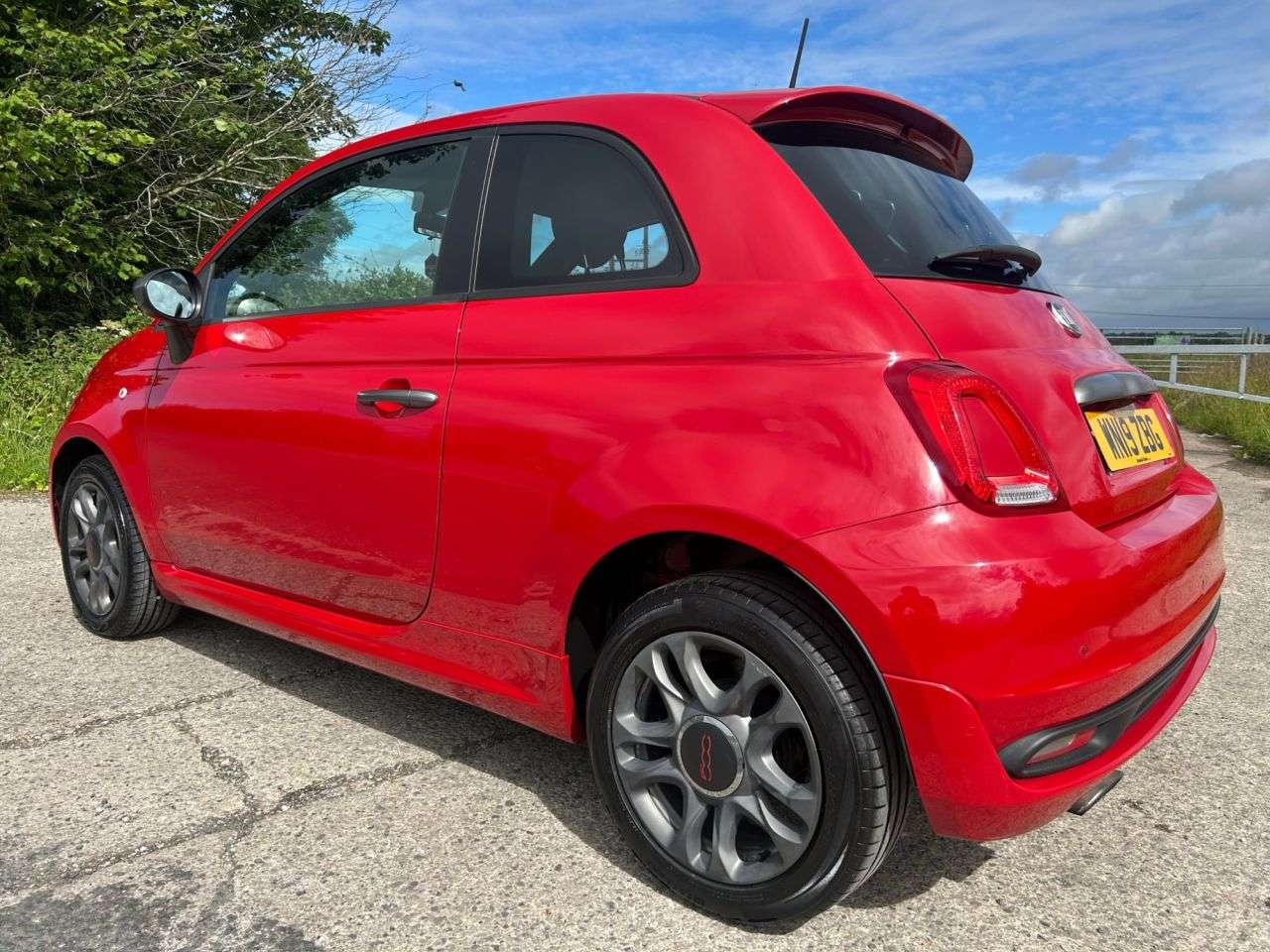 2019 FIAT 500 2019 FIAT 500
