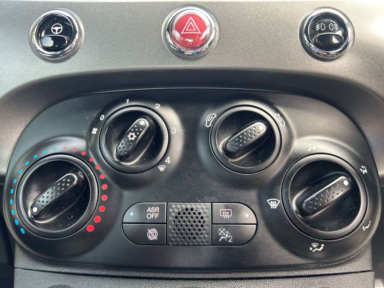 2019 FIAT 500 2019 FIAT 500