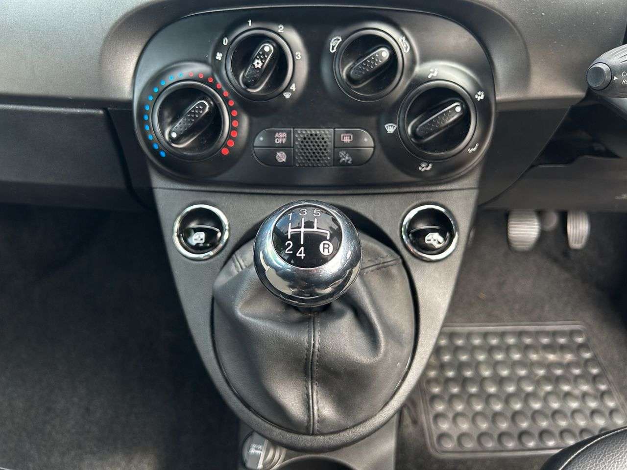 2019 FIAT 500 2019 FIAT 500