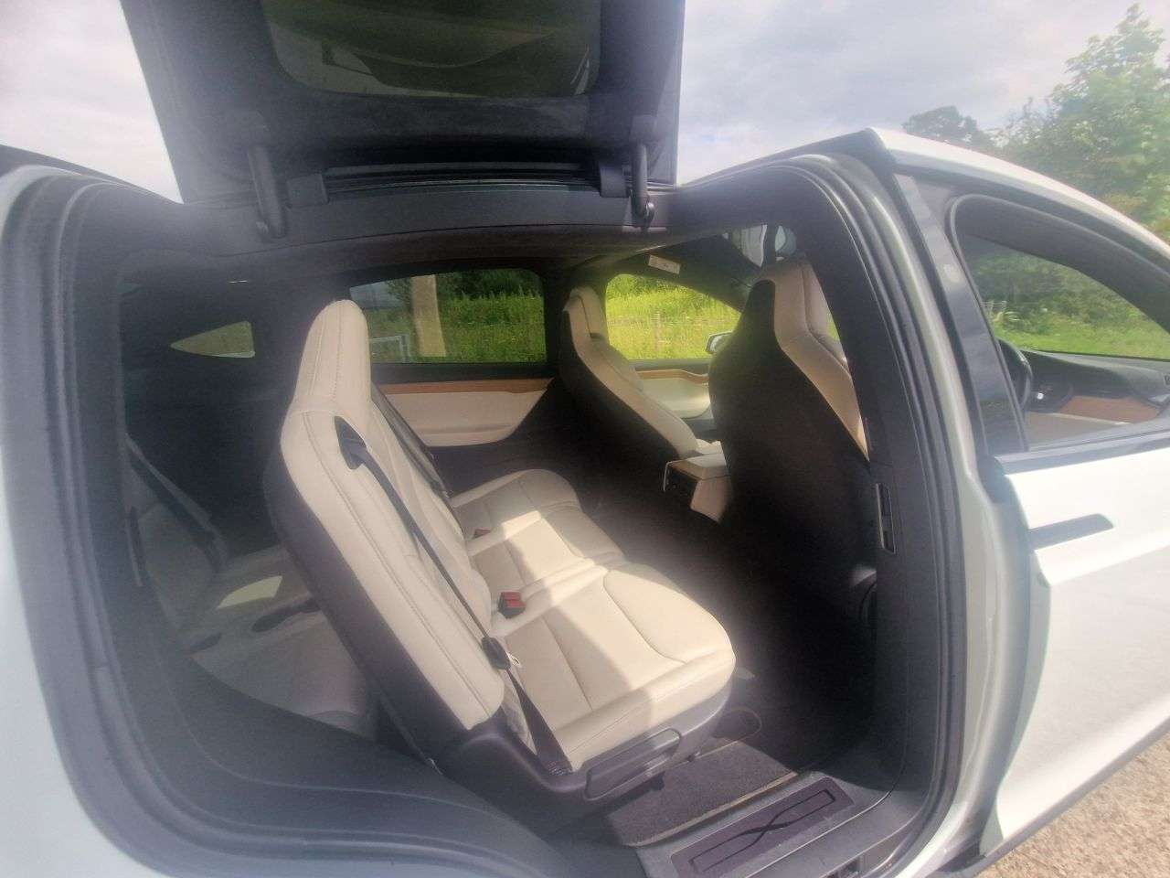 2019 TESLA MODEL X 2019 TESLA MODEL X