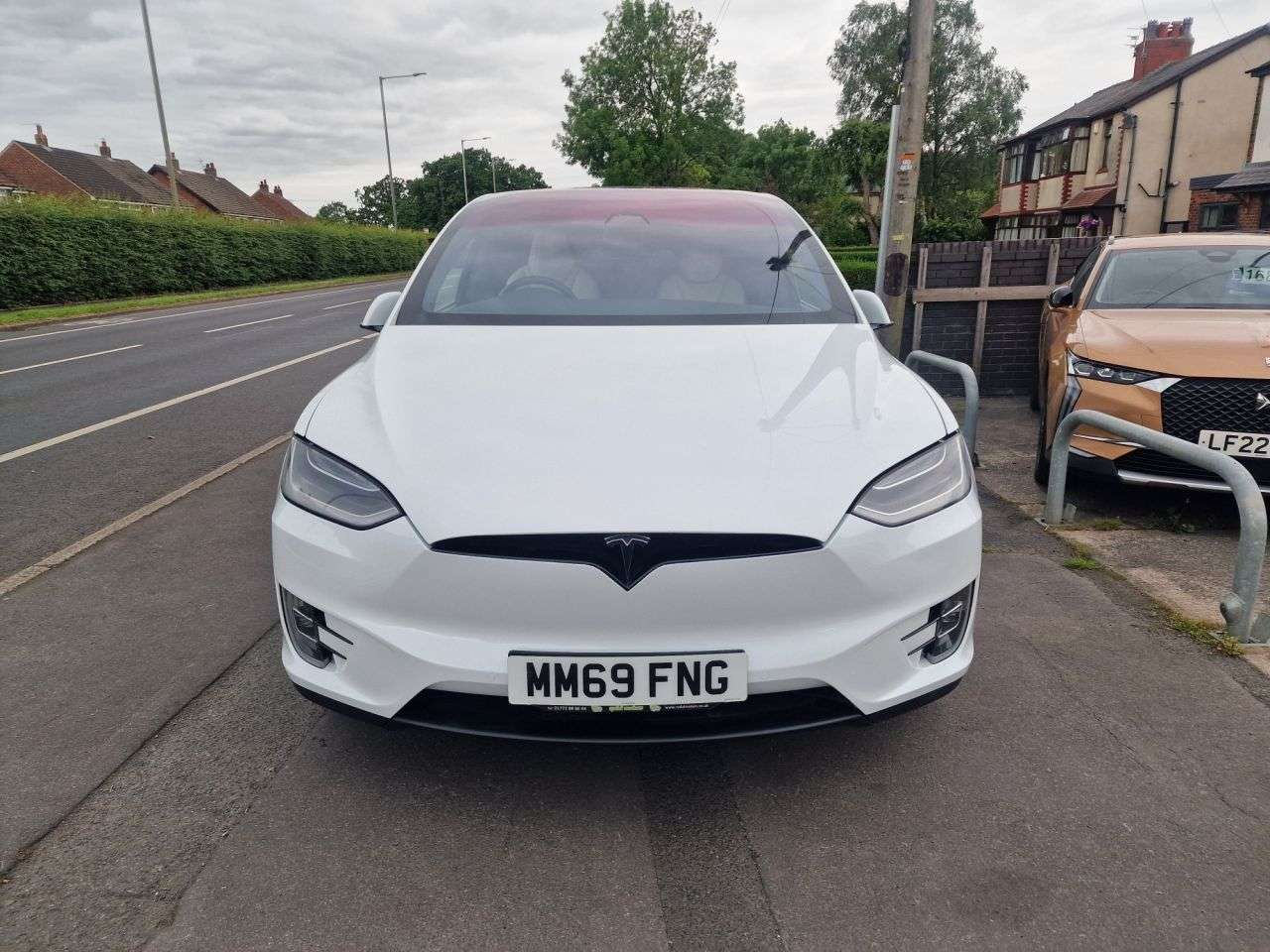 A 2019 TESLA MODEL X (Dual Motor) Long Range SUV 5dr Electric Auto 4WDE (417 bhp) A 2019 TESLA MODEL X (Dual Motor) Long Range SUV 5dr Electric Auto 4WDE (417 bhp)