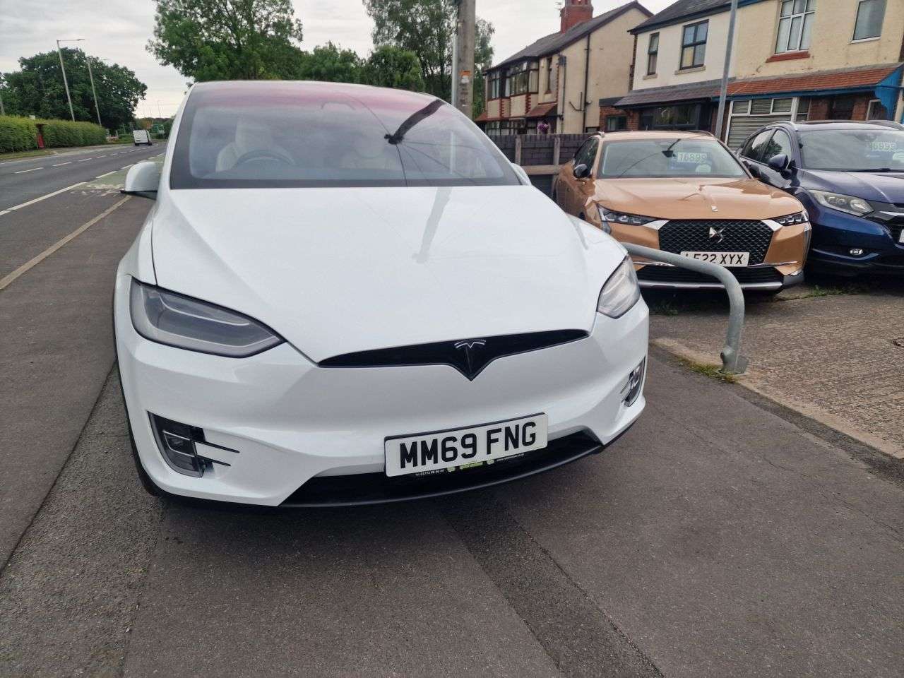 A 2019 TESLA MODEL X (Dual Motor) Long Range SUV 5dr Electric Auto 4WDE (417 bhp) A 2019 TESLA MODEL X (Dual Motor) Long Range SUV 5dr Electric Auto 4WDE (417 bhp)