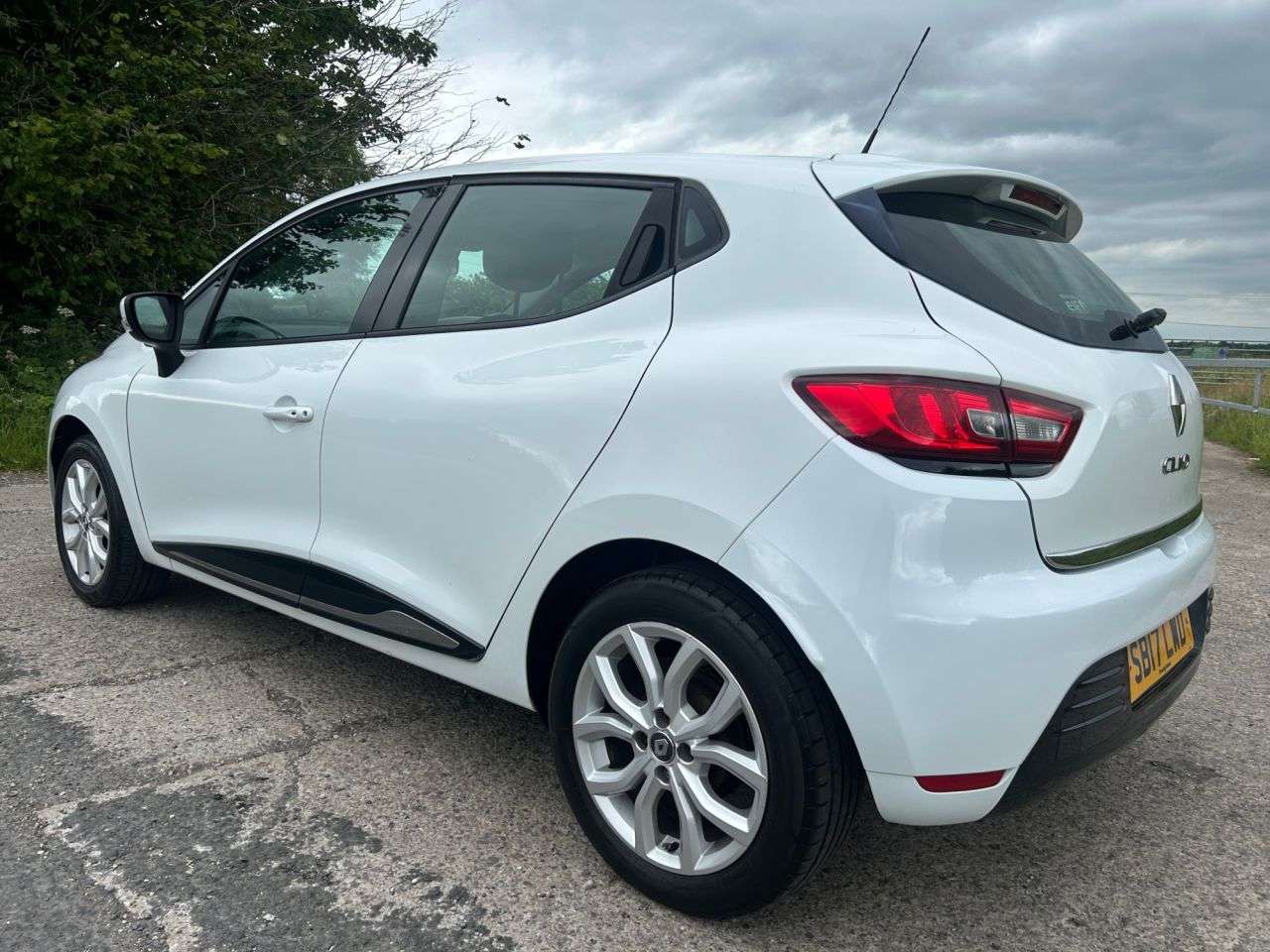 2017 RENAULT CLIO 2017 RENAULT CLIO