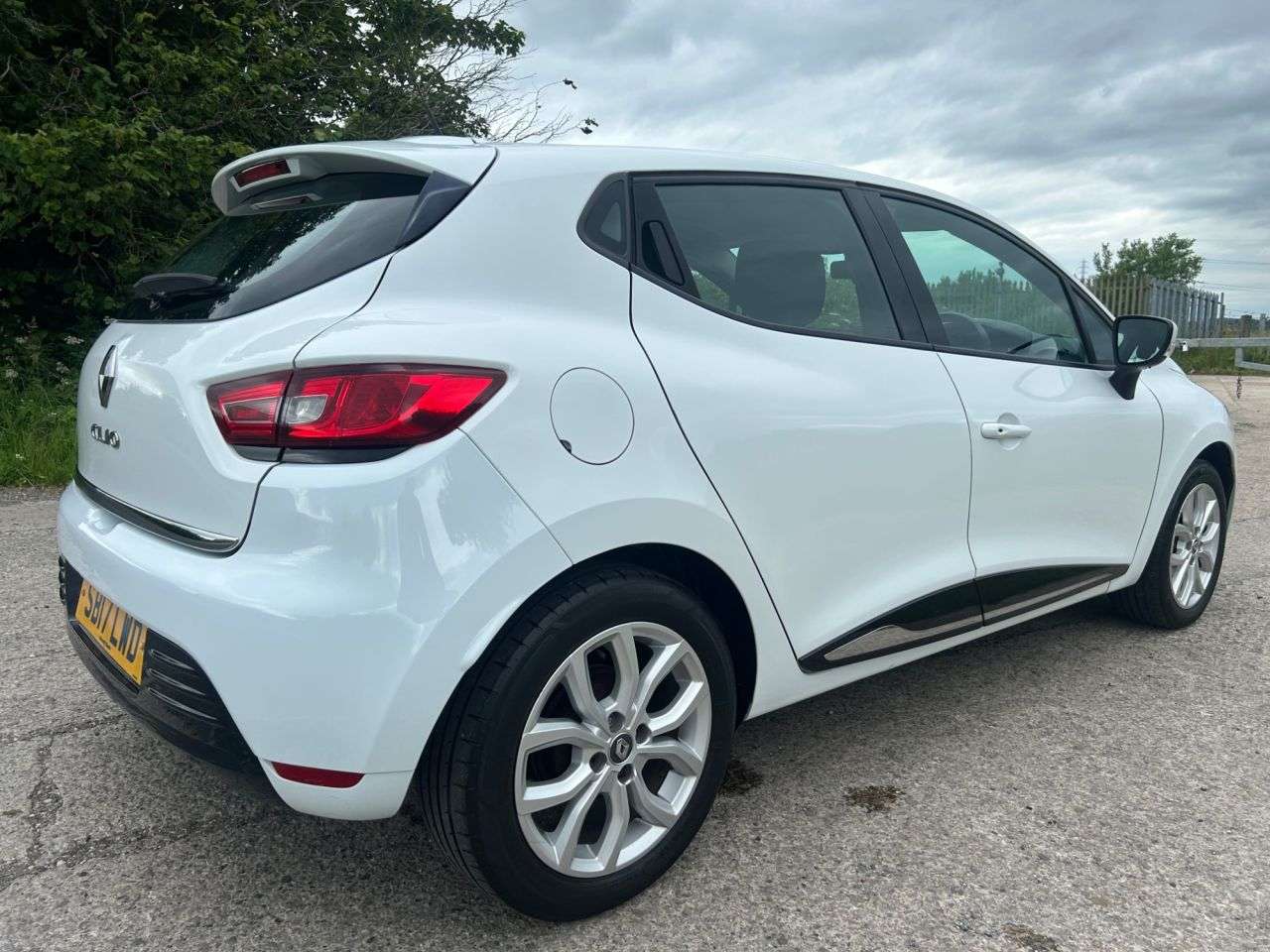 2017 RENAULT CLIO 2017 RENAULT CLIO