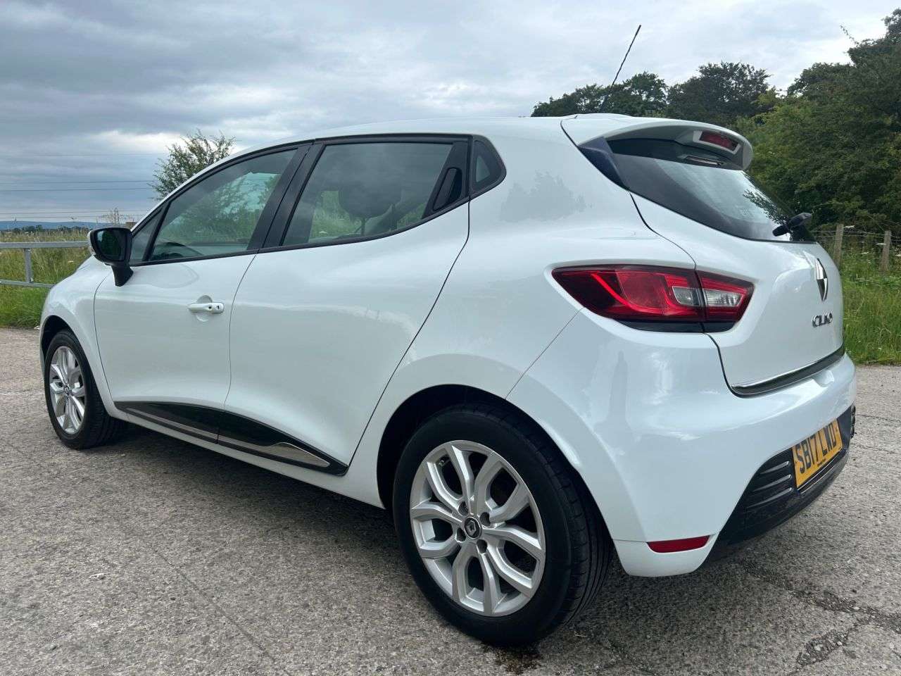 2017 RENAULT CLIO 2017 RENAULT CLIO
