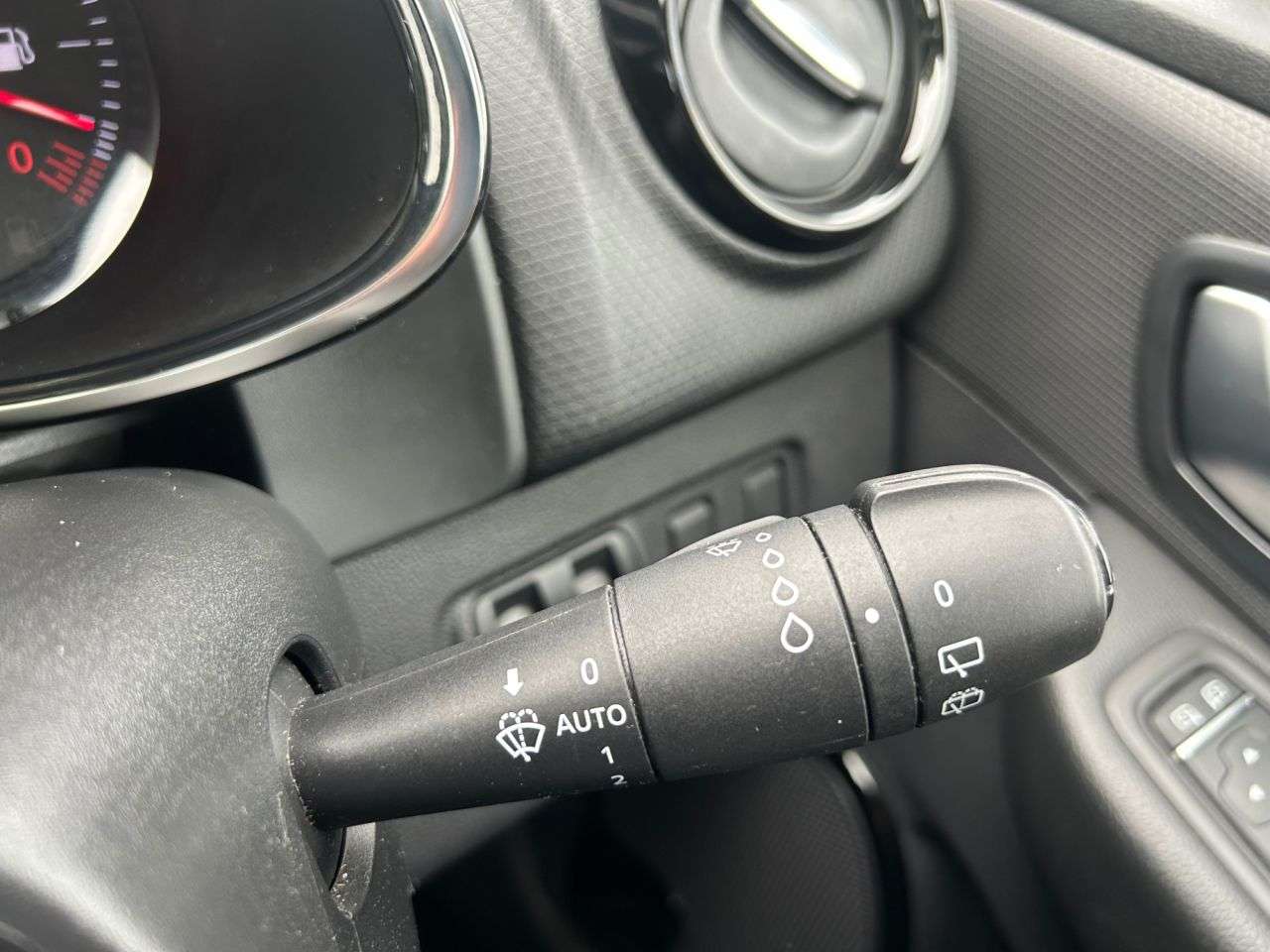 2017 RENAULT CLIO 2017 RENAULT CLIO