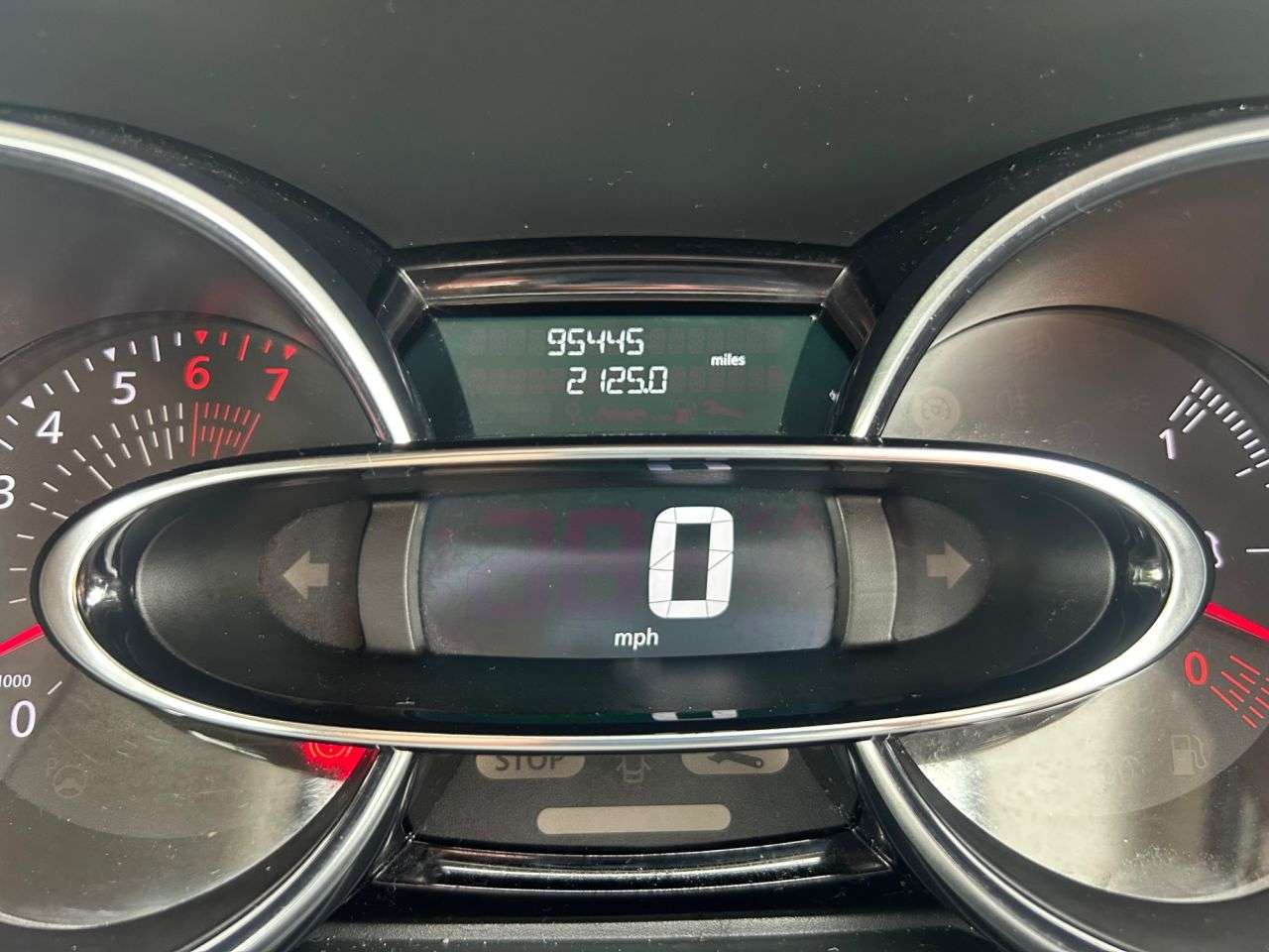 2017 RENAULT CLIO 2017 RENAULT CLIO
