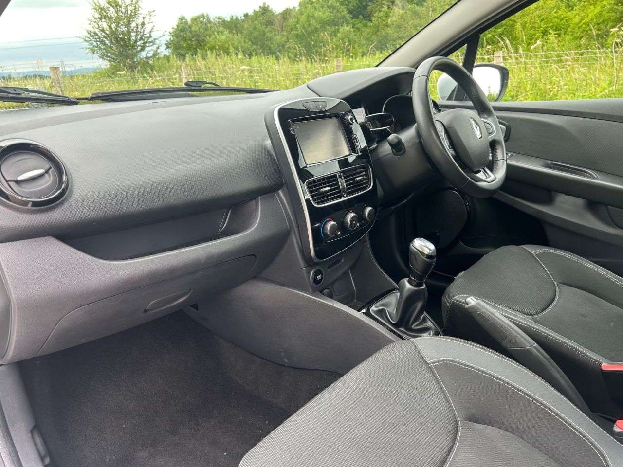 2017 RENAULT CLIO 2017 RENAULT CLIO