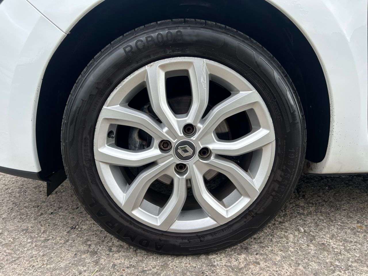 2017 RENAULT CLIO 2017 RENAULT CLIO