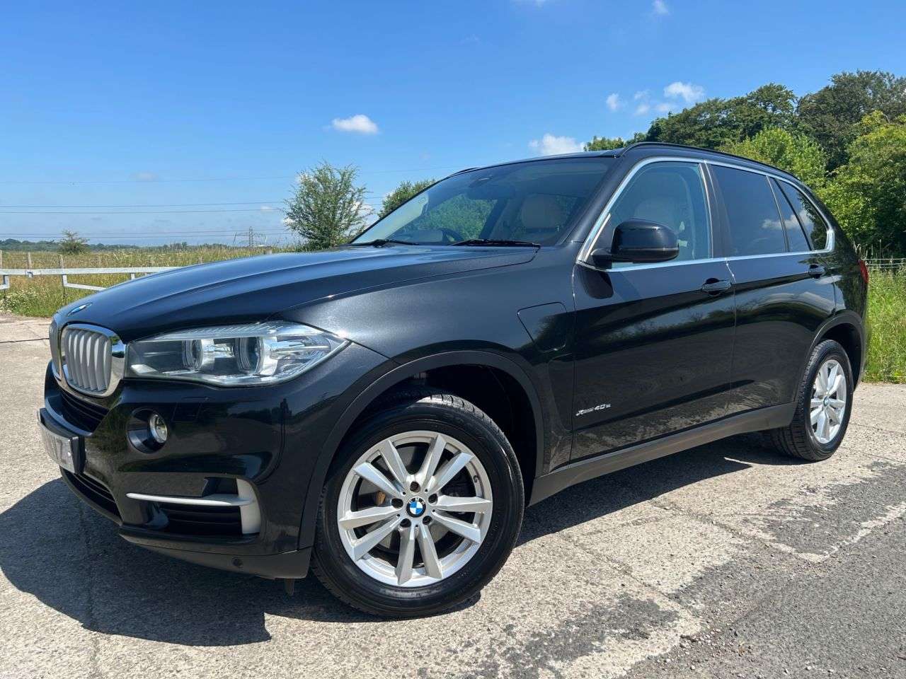 A 2016 BMW X5 2.0 40e 9.0kWh SE SUV 5dr Petrol Plug-in Hybrid Auto xDrive Euro 6 (s/s) (3 A 2016 BMW X5 2.0 40e 9.0kWh SE SUV 5dr Petrol Plug-in Hybrid Auto xDrive Euro 6 (s/s) (3