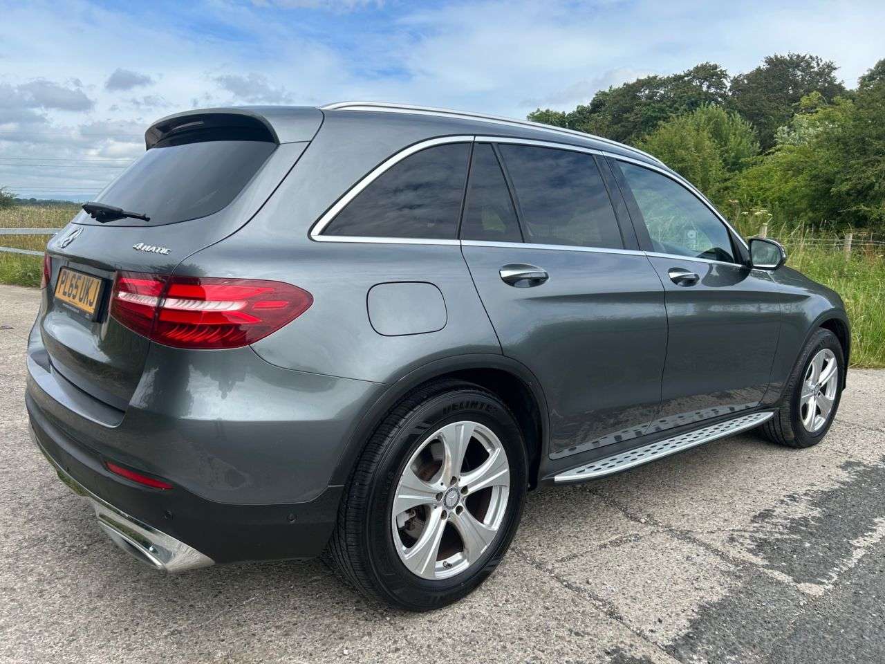 A 2016 MERCEDES-BENZ GLC 2.1 GLC250d Sport (Premium) SUV 5dr Diesel G-Tronic 4MATIC Euro 6 (s/s) (20 A 2016 MERCEDES-BENZ GLC 2.1 GLC250d Sport (Premium) SUV 5dr Diesel G-Tronic 4MATIC Euro 6 (s/s) (20