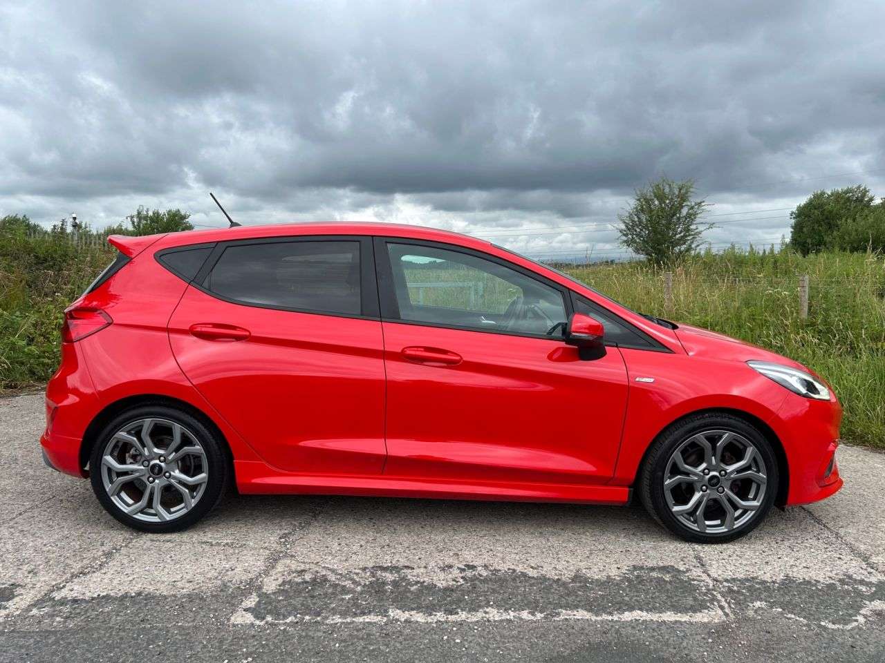 A 2018 FORD FIESTA 1.0T EcoBoost ST-Line Hatchback 5dr Petrol Manual Euro 6 (s/s) (140 ps) A 2018 FORD FIESTA 1.0T EcoBoost ST-Line Hatchback 5dr Petrol Manual Euro 6 (s/s) (140 ps)