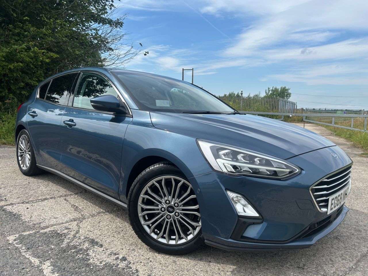 A 2018 FORD FOCUS 1.0T EcoBoost Titanium X Hatchback 5dr Petrol Manual Euro 6 (s/s) (125 ps) A 2018 FORD FOCUS 1.0T EcoBoost Titanium X Hatchback 5dr Petrol Manual Euro 6 (s/s) (125 ps)
