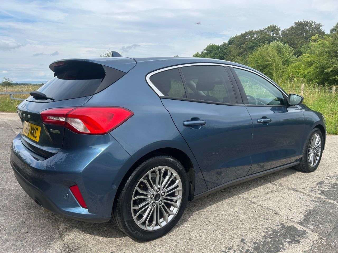 A 2018 FORD FOCUS 1.0T EcoBoost Titanium X Hatchback 5dr Petrol Manual Euro 6 (s/s) (125 ps) A 2018 FORD FOCUS 1.0T EcoBoost Titanium X Hatchback 5dr Petrol Manual Euro 6 (s/s) (125 ps)