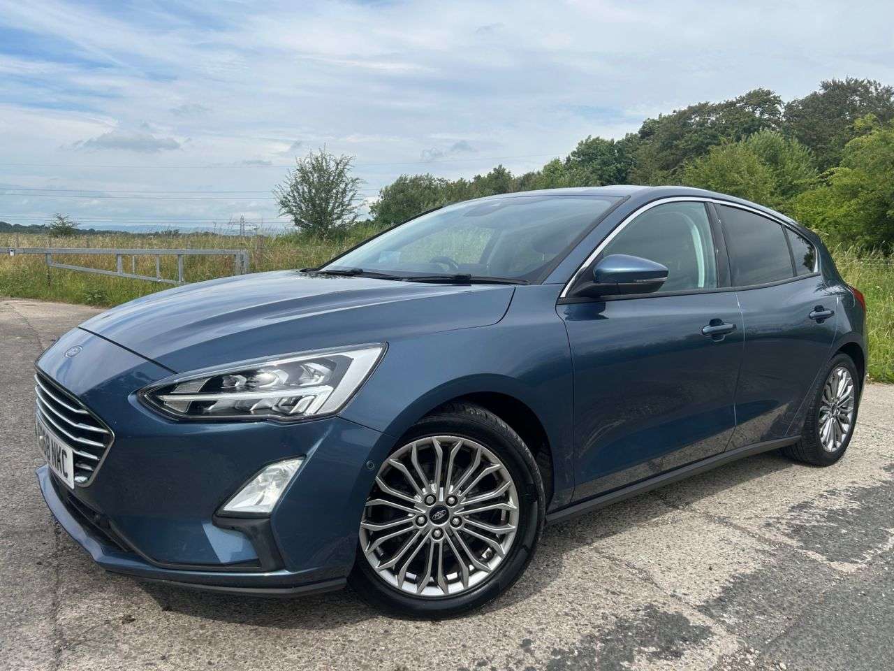 A 2018 FORD FOCUS 1.0T EcoBoost Titanium X Hatchback 5dr Petrol Manual Euro 6 (s/s) (125 ps) A 2018 FORD FOCUS 1.0T EcoBoost Titanium X Hatchback 5dr Petrol Manual Euro 6 (s/s) (125 ps)