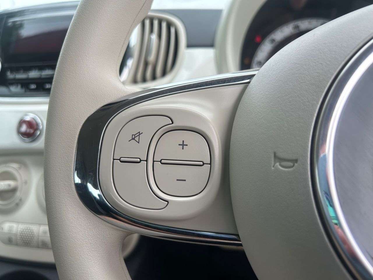 2018 FIAT 500 2018 FIAT 500
