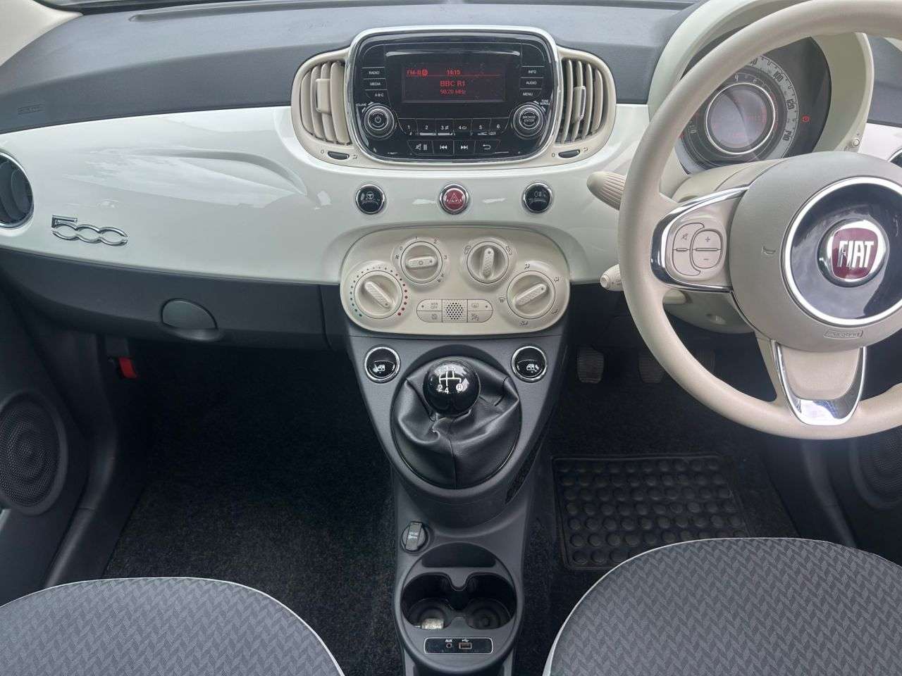 2018 FIAT 500 2018 FIAT 500