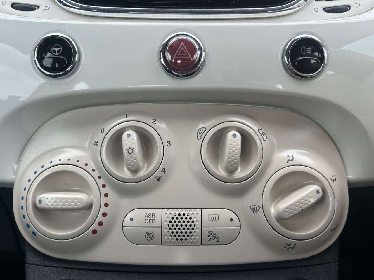 2018 FIAT 500 2018 FIAT 500