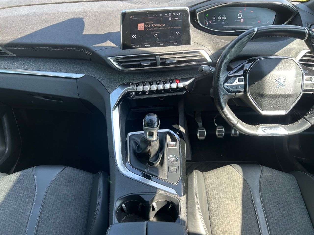 2019 PEUGEOT 3008 2019 PEUGEOT 3008