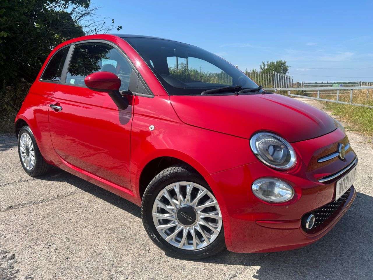 A 2021 FIAT 500 1.0 MHEV Lounge Hatchback 3dr Petrol Manual Euro 6 (s/s) (70 bhp) A 2021 FIAT 500 1.0 MHEV Lounge Hatchback 3dr Petrol Manual Euro 6 (s/s) (70 bhp)