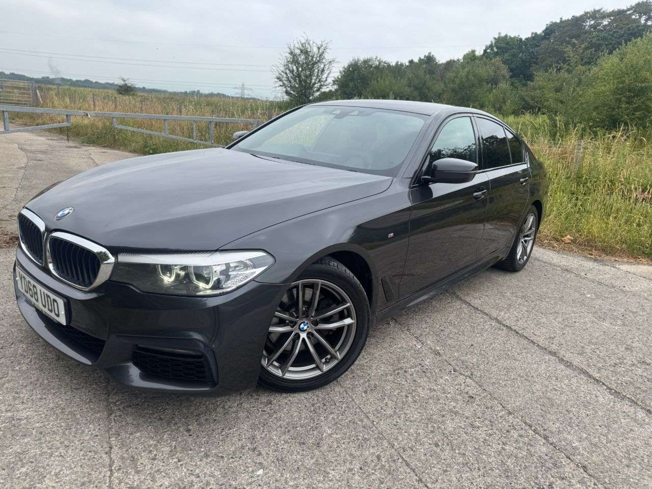 A 2018 BMW 5 SERIES 2.0 520d M Sport Saloon 4dr Diesel Auto xDrive Euro 6 (s/s) (190 ps) 62.7 M A 2018 BMW 5 SERIES 2.0 520d M Sport Saloon 4dr Diesel Auto xDrive Euro 6 (s/s) (190 ps) 62.7 M