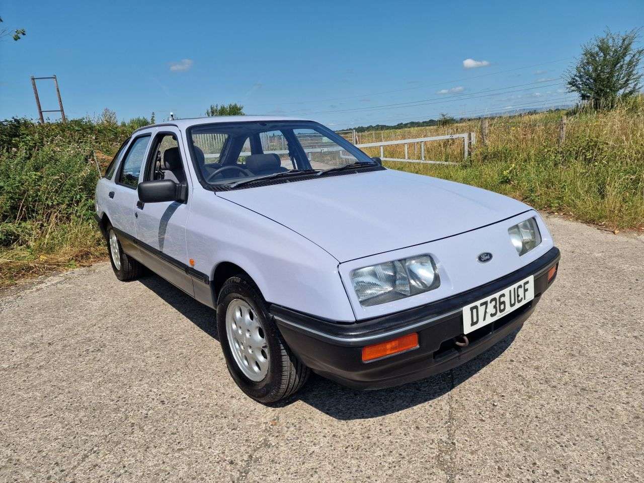 A 1986 FORD SIERRA LX GOOD RUNNER WITH LOW MILES A 1986 FORD SIERRA LX GOOD RUNNER WITH LOW MILES