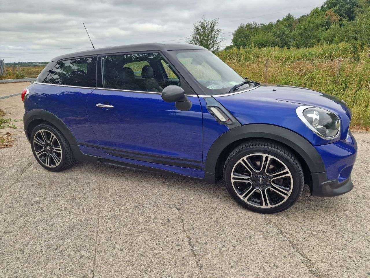 A 2014 MINI PACEMAN 1.6 Cooper S SUV 3dr Petrol Manual Euro 5 (s/s) (184 ps) A 2014 MINI PACEMAN 1.6 Cooper S SUV 3dr Petrol Manual Euro 5 (s/s) (184 ps)