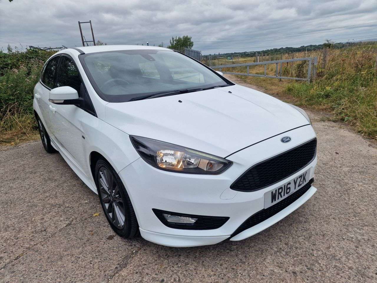 A 2016 FORD FOCUS 1.5 TDCi ST-Line Hatchback 5dr Diesel Manual Euro 6 (s/s) (120 ps) A 2016 FORD FOCUS 1.5 TDCi ST-Line Hatchback 5dr Diesel Manual Euro 6 (s/s) (120 ps)
