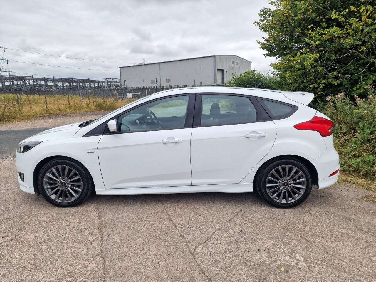 A 2016 FORD FOCUS 1.5 TDCi ST-Line Hatchback 5dr Diesel Manual Euro 6 (s/s) (120 ps) A 2016 FORD FOCUS 1.5 TDCi ST-Line Hatchback 5dr Diesel Manual Euro 6 (s/s) (120 ps)