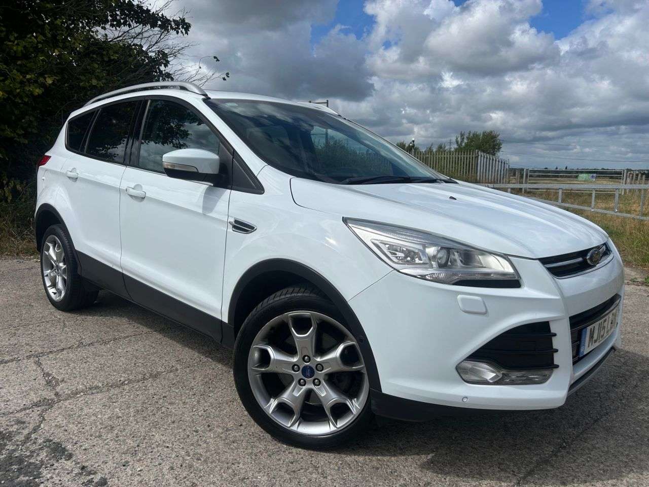 A 2015 FORD KUGA 2.0 TDCi Titanium X SUV 5dr Diesel Powershift AWD Euro 5 (163 ps) CRUISE CO A 2015 FORD KUGA 2.0 TDCi Titanium X SUV 5dr Diesel Powershift AWD Euro 5 (163 ps) CRUISE CO