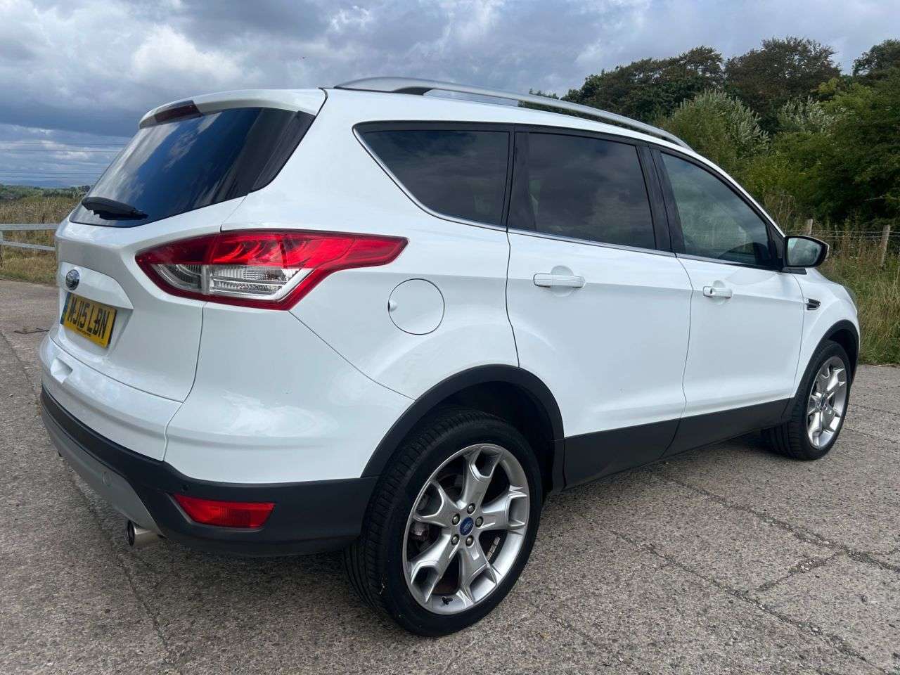 A 2015 FORD KUGA 2.0 TDCi Titanium X SUV 5dr Diesel Powershift AWD Euro 5 (163 ps) CRUISE CO A 2015 FORD KUGA 2.0 TDCi Titanium X SUV 5dr Diesel Powershift AWD Euro 5 (163 ps) CRUISE CO