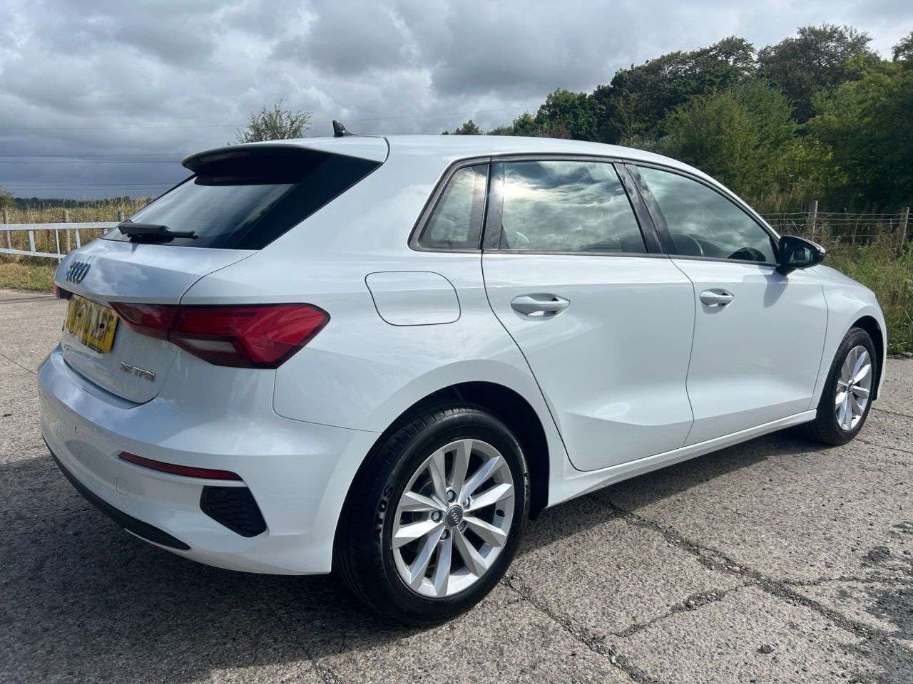 A 2020 AUDI A3 1.5 TFSI 35 Technik Sportback 5dr Petrol Manual Euro 6 (s/s) (150 ps) A 2020 AUDI A3 1.5 TFSI 35 Technik Sportback 5dr Petrol Manual Euro 6 (s/s) (150 ps)