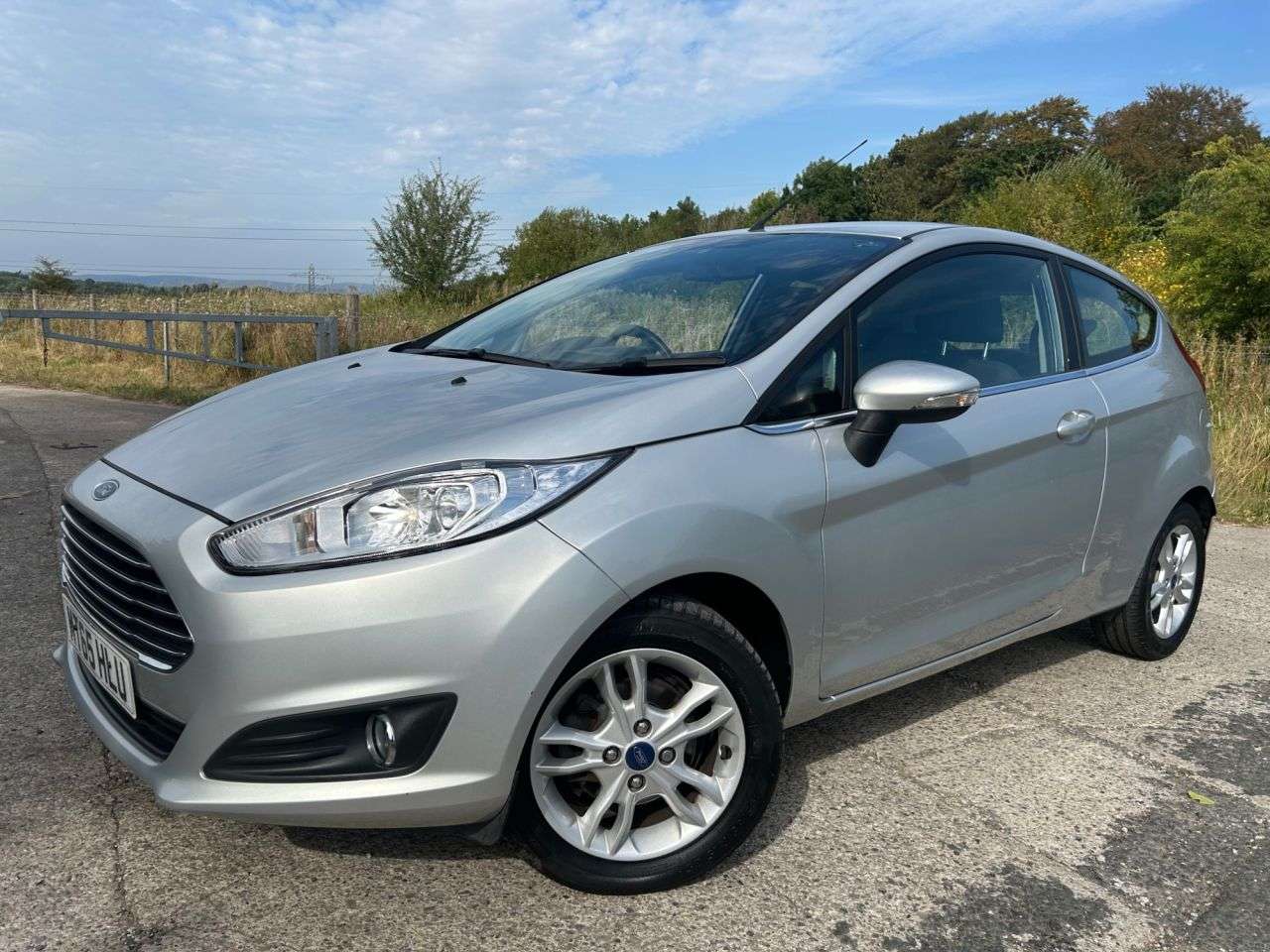 A 2015 FORD FIESTA 1.25 Zetec Hatchback 3dr Petrol Manual Euro 6 (82 ps) A 2015 FORD FIESTA 1.25 Zetec Hatchback 3dr Petrol Manual Euro 6 (82 ps)