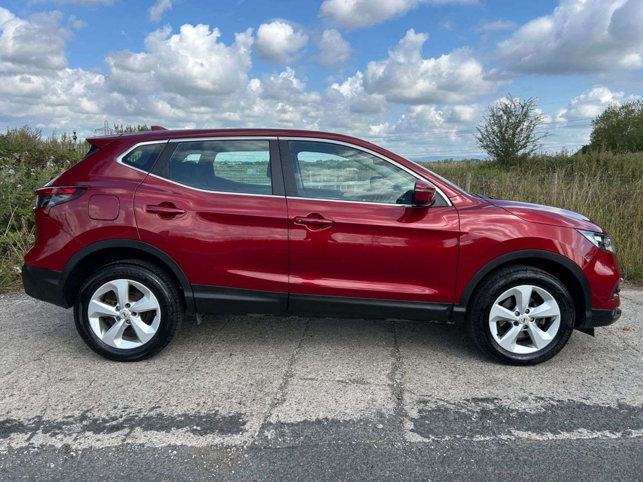 A 2019 NISSAN QASHQAI 1.3 DIG-T Acenta Premium SUV 5dr Petrol Manual Euro 6 (s/s) (140 ps) A 2019 NISSAN QASHQAI 1.3 DIG-T Acenta Premium SUV 5dr Petrol Manual Euro 6 (s/s) (140 ps)