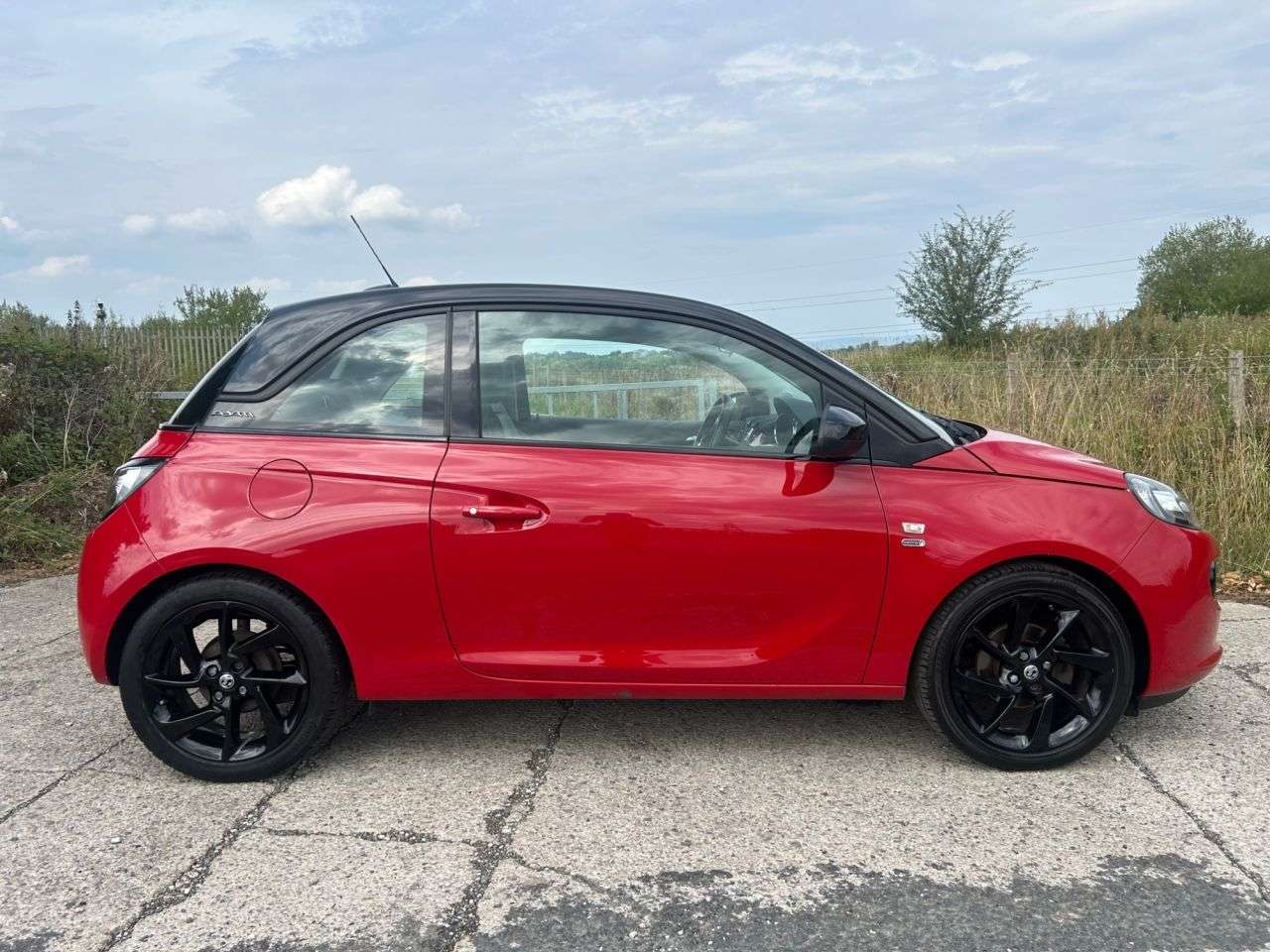 A 2019 VAUXHALL ADAM 1.2i Griffin Hatchback 3dr Petrol Manual Euro 6 (70 ps) LOW INSURANCE + DAB A 2019 VAUXHALL ADAM 1.2i Griffin Hatchback 3dr Petrol Manual Euro 6 (70 ps) LOW INSURANCE + DAB