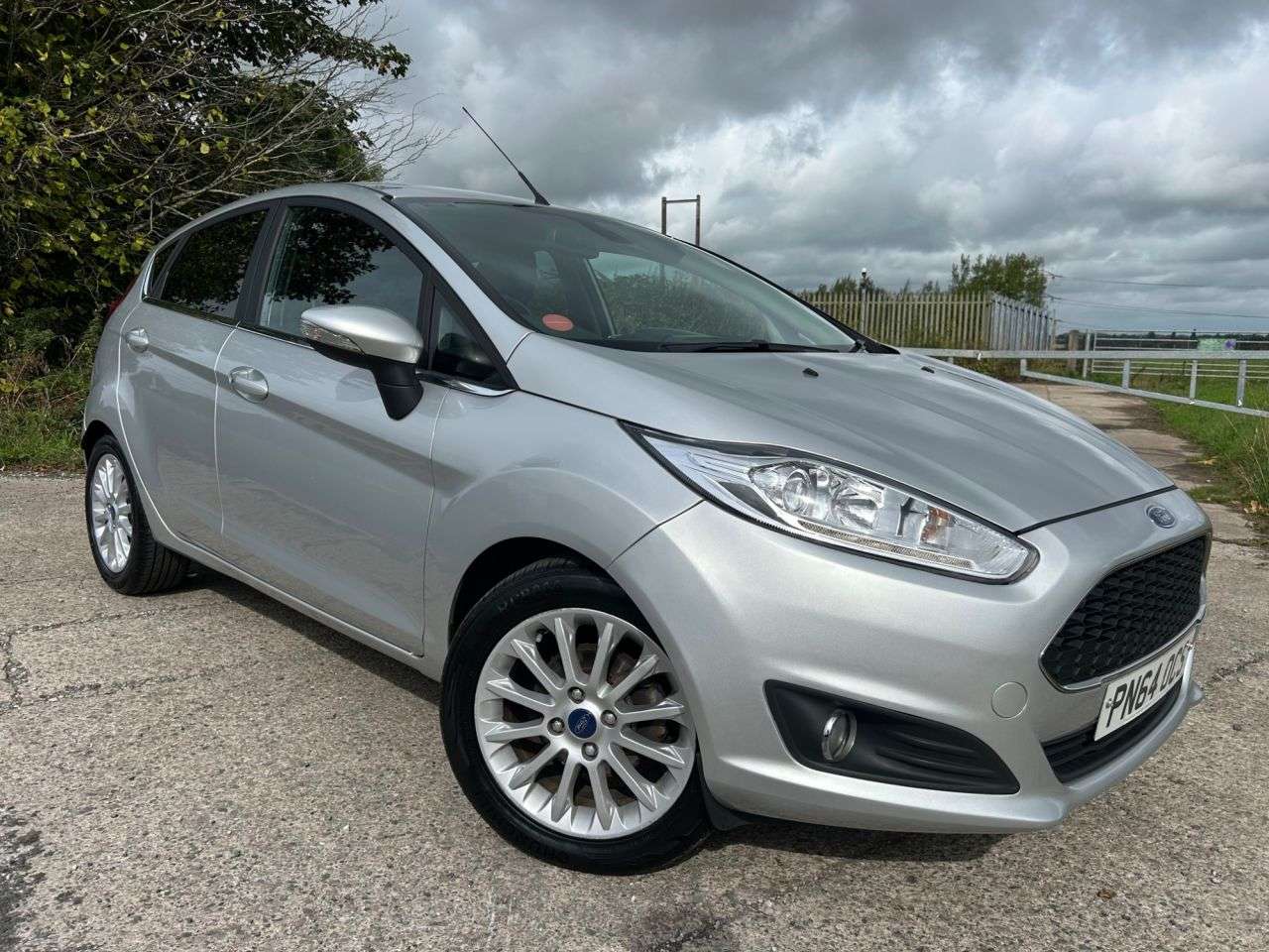 A 2014 FORD FIESTA 1.0T EcoBoost Titanium X Hatchback 5dr Petrol Manual Euro 5 (s/s) (125 ps) A 2014 FORD FIESTA 1.0T EcoBoost Titanium X Hatchback 5dr Petrol Manual Euro 5 (s/s) (125 ps)