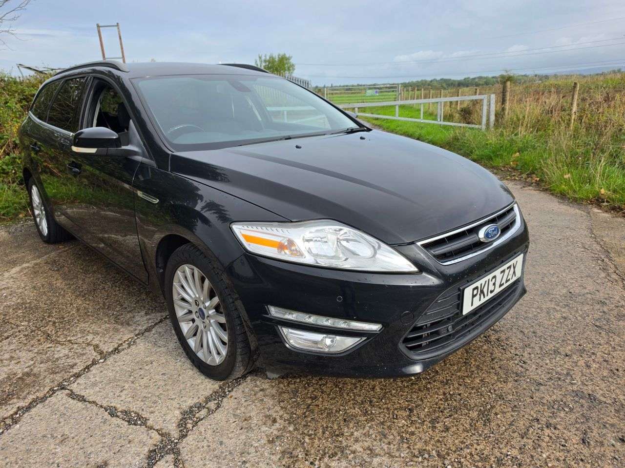 A 2013 FORD MONDEO 1.6T EcoBoost Zetec Business Edition Estate 5dr Petrol Manual Euro 5 (s/s) A 2013 FORD MONDEO 1.6T EcoBoost Zetec Business Edition Estate 5dr Petrol Manual Euro 5 (s/s)