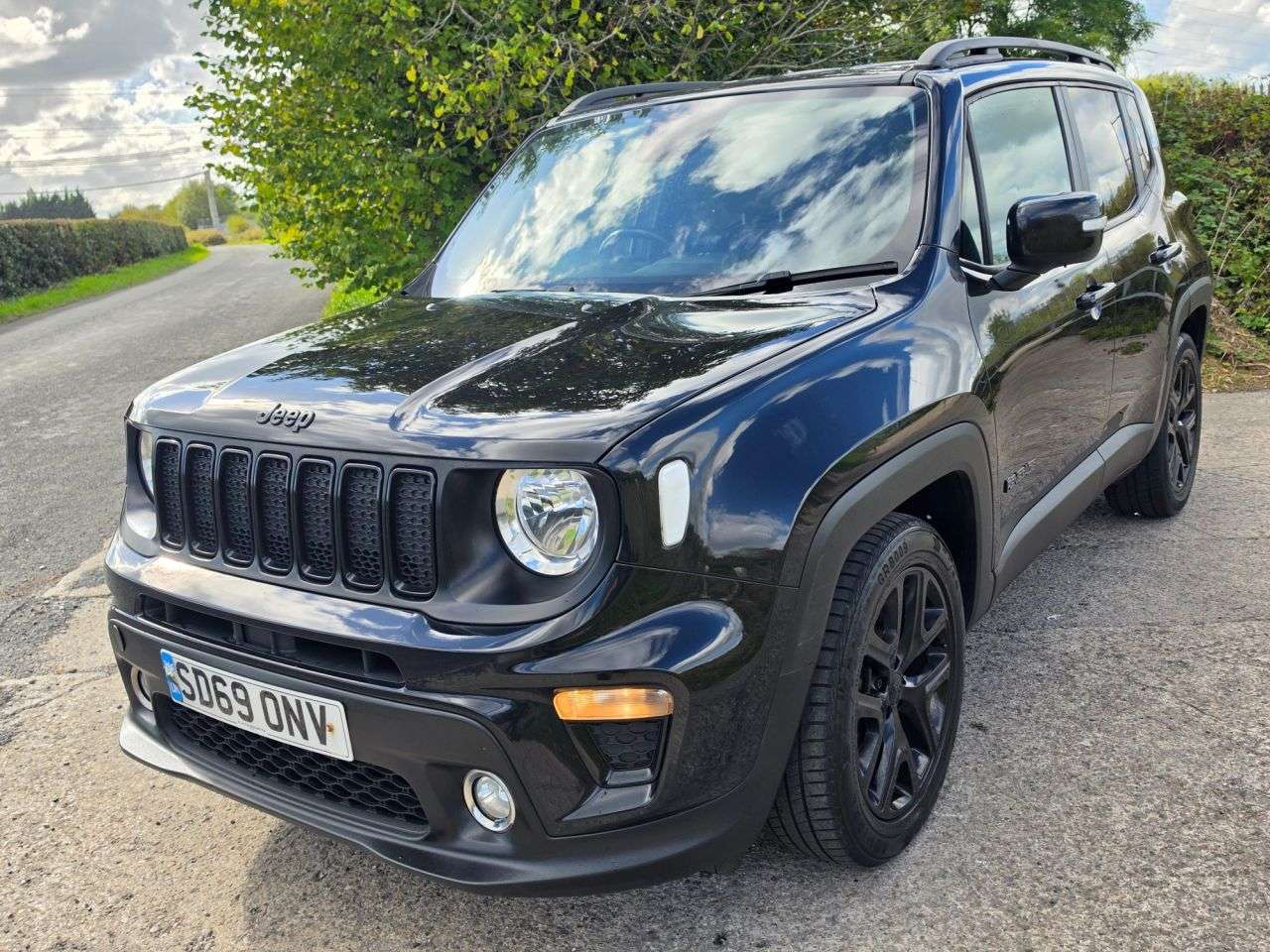 A 2019 JEEP RENEGADE 1.3 GSE T4 Night Eagle SUV 5dr Petrol DDCT Euro 6 (s/s) (150 ps) A 2019 JEEP RENEGADE 1.3 GSE T4 Night Eagle SUV 5dr Petrol DDCT Euro 6 (s/s) (150 ps)
