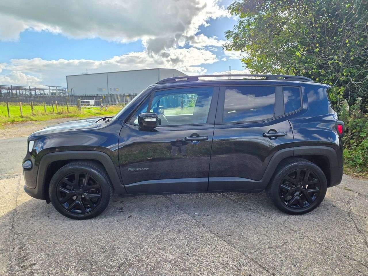A 2019 JEEP RENEGADE 1.3 GSE T4 Night Eagle SUV 5dr Petrol DDCT Euro 6 (s/s) (150 ps) A 2019 JEEP RENEGADE 1.3 GSE T4 Night Eagle SUV 5dr Petrol DDCT Euro 6 (s/s) (150 ps)