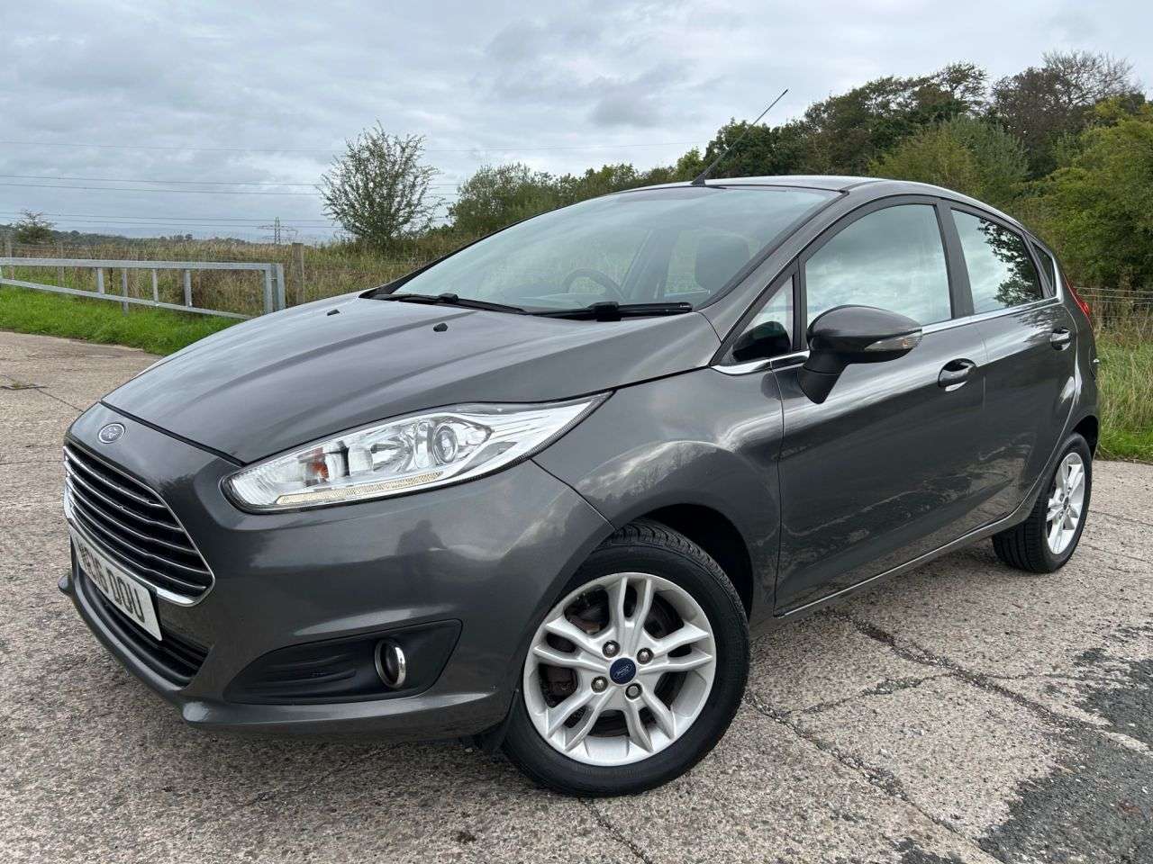 A 2016 FORD FIESTA 1.0T EcoBoost Zetec Hatchback 5dr Petrol Manual Euro 6 (s/s) (100 ps) BRILL A 2016 FORD FIESTA 1.0T EcoBoost Zetec Hatchback 5dr Petrol Manual Euro 6 (s/s) (100 ps) BRILL