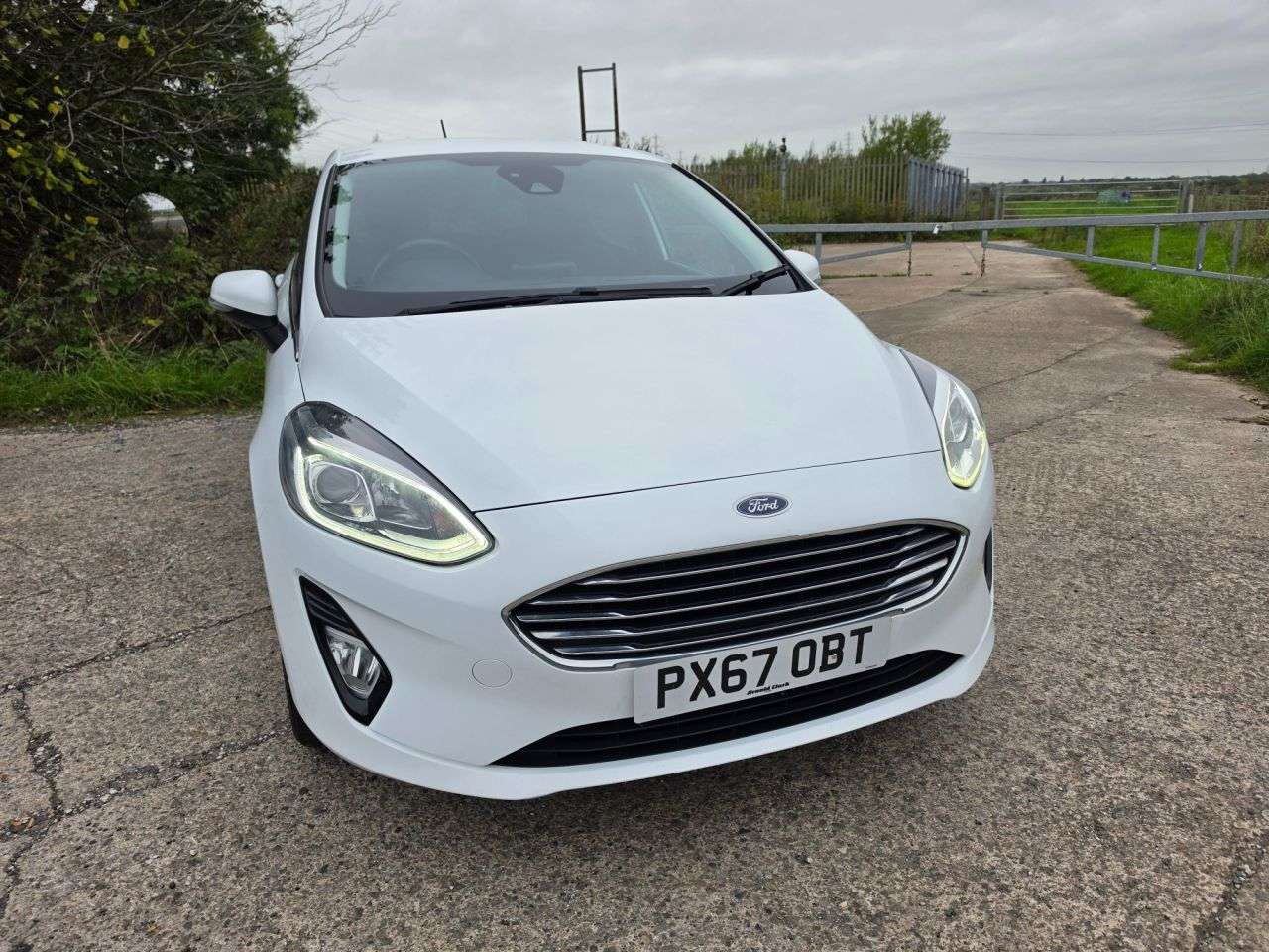 A 2017 FORD FIESTA 1.1 Ti-VCT Zetec Hatchback 5dr Petrol Manual Euro 6 (s/s) (85 ps) A 2017 FORD FIESTA 1.1 Ti-VCT Zetec Hatchback 5dr Petrol Manual Euro 6 (s/s) (85 ps)