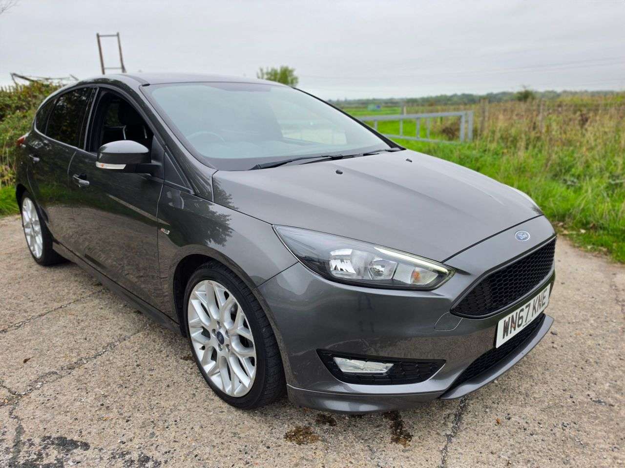 A 2017 FORD FOCUS 1.5 TDCi ST-Line Hatchback 5dr Diesel Manual Euro 6 (s/s) (120 ps) A 2017 FORD FOCUS 1.5 TDCi ST-Line Hatchback 5dr Diesel Manual Euro 6 (s/s) (120 ps)